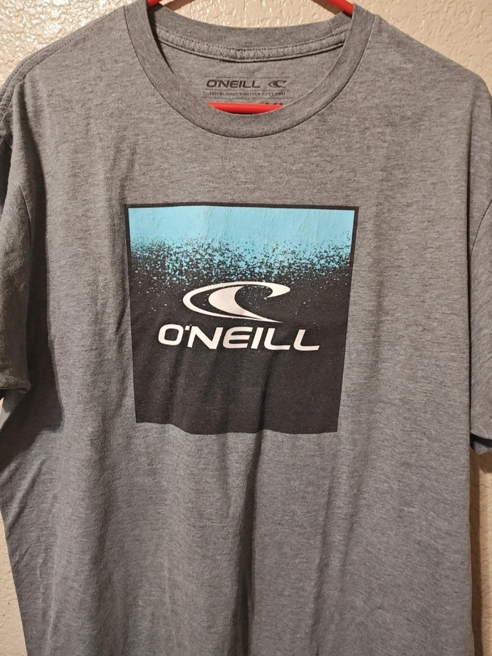 O'Neill Gray Tee with Blue Fade Square Graphic